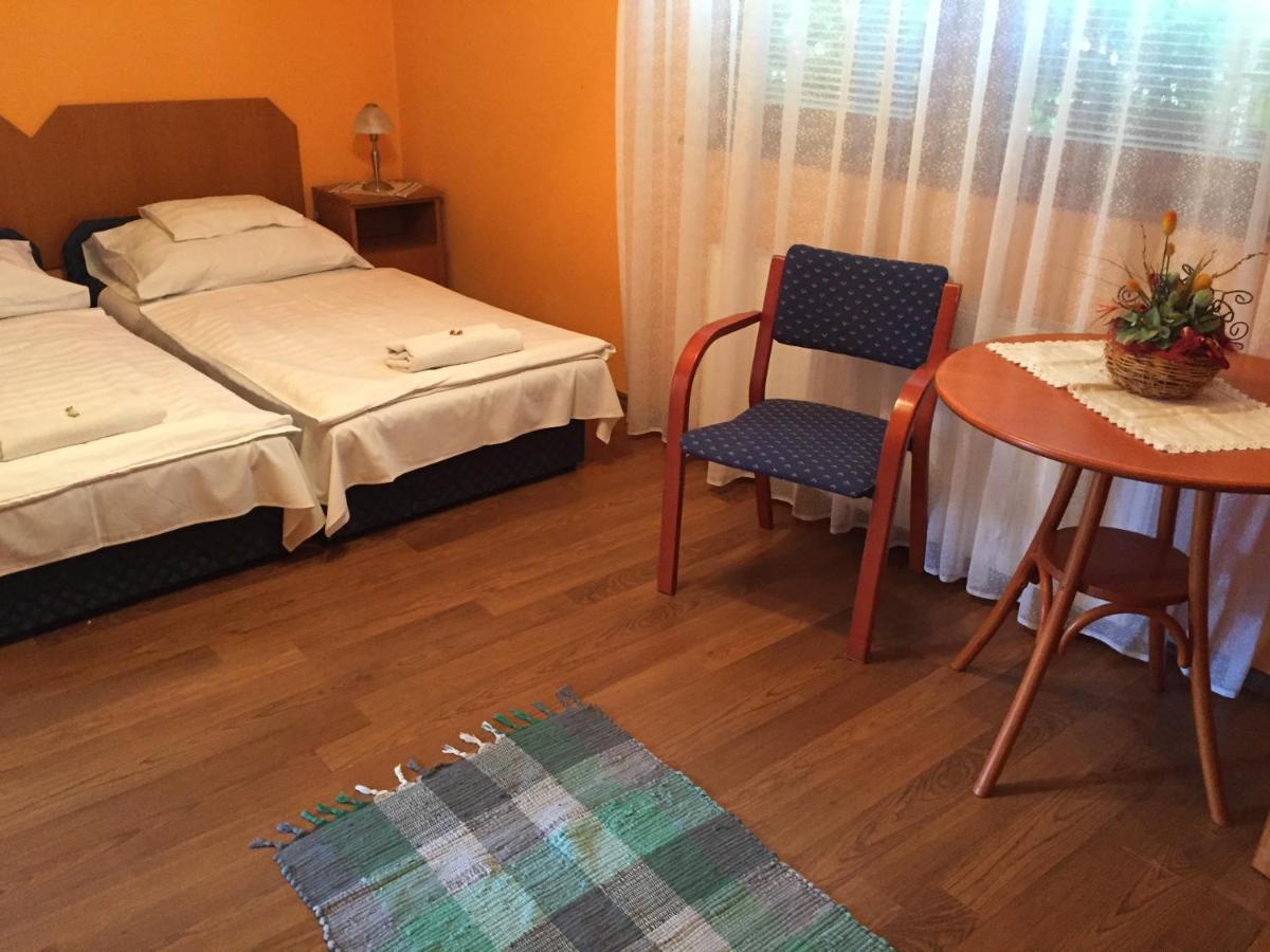 Apartman Dora Hajduszoboszlo Exterior photo