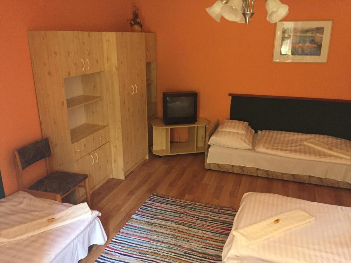 Apartman Dora Hajduszoboszlo Exterior photo