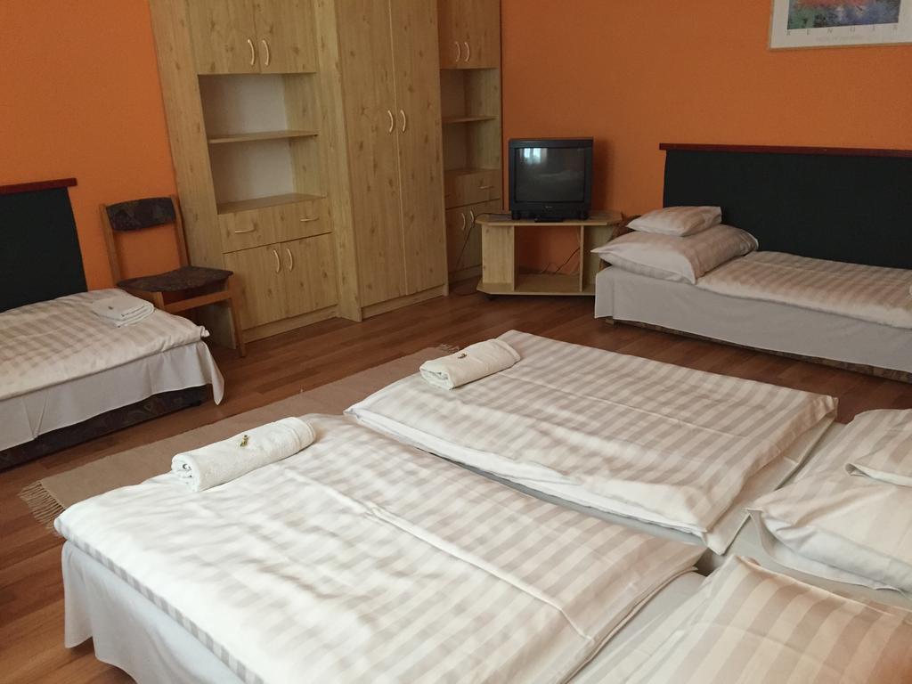 Apartman Dora Hajduszoboszlo Exterior photo